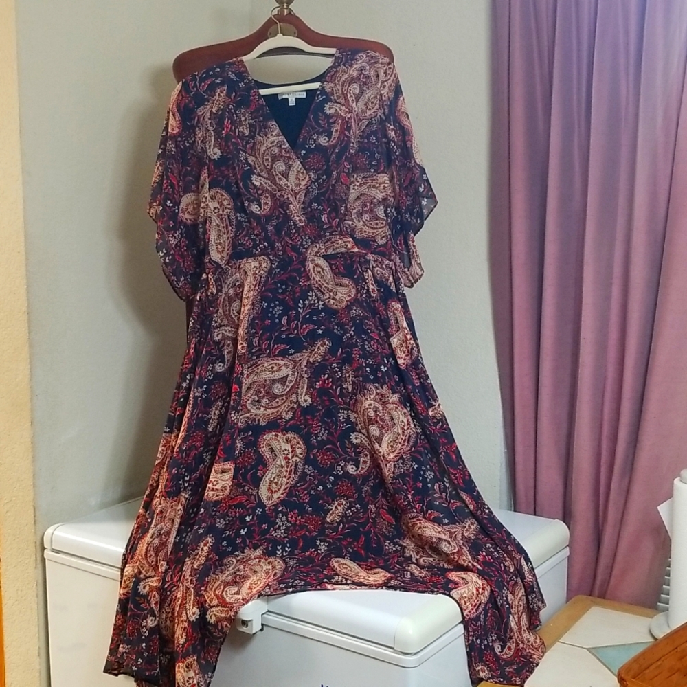 Short sleeve V-neck Multicolored printed floral dress